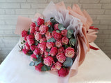 Ladybro Rose Hand Bouquet - BQ963