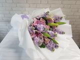 Captivating Roses & Lilies Flower Bouquet - BQ891