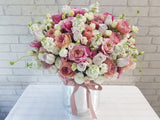 pureseed bk175 + Mixture of 30 Roses, 10 Matthiolas, Eustomas, Lace Flower + Flower box