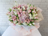 Lavish Roses Mix Hand Bouquet - BK261