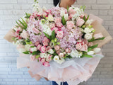 Lavish Roses Mix Hand Bouquet - BK261