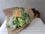 Hand Bouquet - BQ389