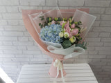 Hand Bouquet - BQ649
