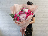 Hand Bouquet - BQ657