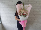 Hand Bouquet - BQ693