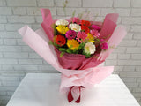 Cheerful Daisy Standing Bouquet- BK075