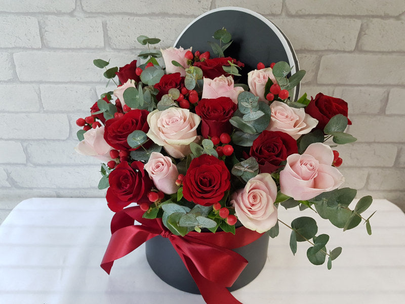 Shop Pink & Red Rose Flower Box - BK146 | PURE SEED