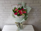 Hand Bouquet - BQ581
