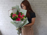 Hand Bouquet - BQ581